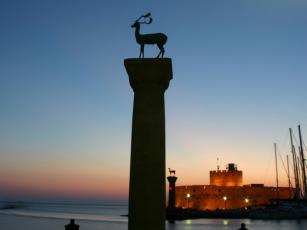 greek-night-740x555.jpg